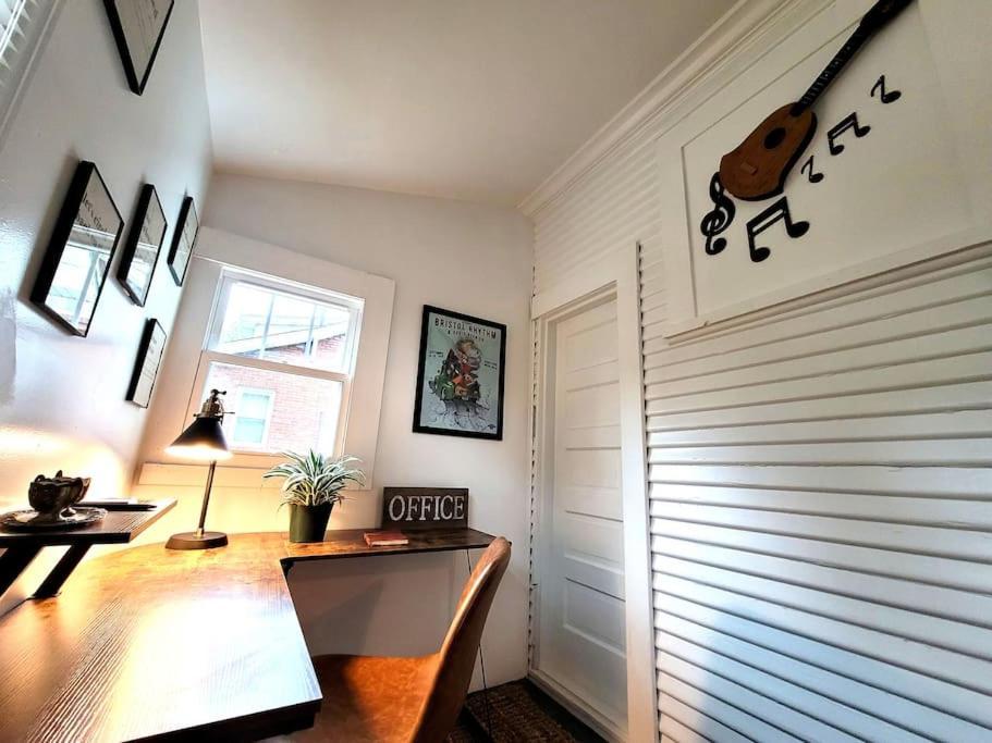 Apple Hill Bungalow, Family And Pet Friendly! บริสตอล ภายนอก รูปภาพ